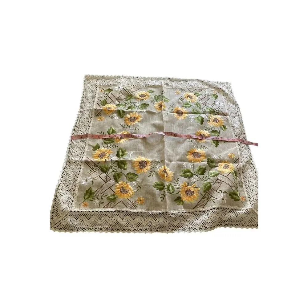 NIB Vintage Embroidered Sunflower Square Tablecloth Table Topper 33x33